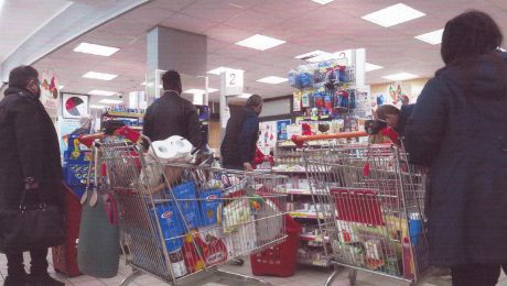 Menschen i. Supermarkt